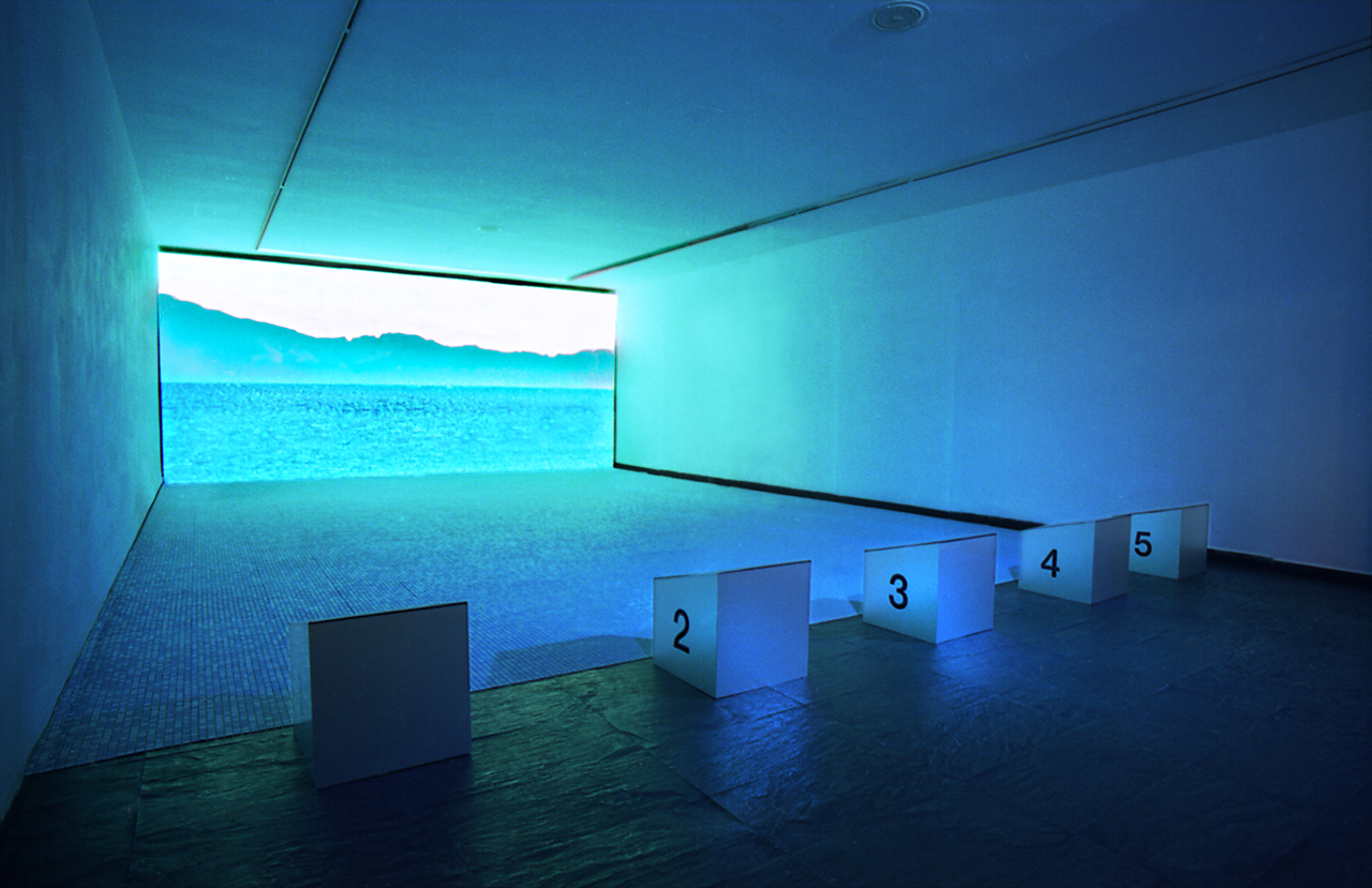 Piscina comunitaria, 2001